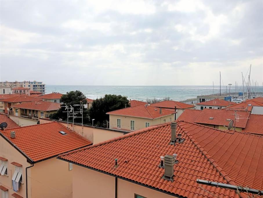 Appartamento A 50 Mt Dal Mare Rosignano Solvay Esterno foto