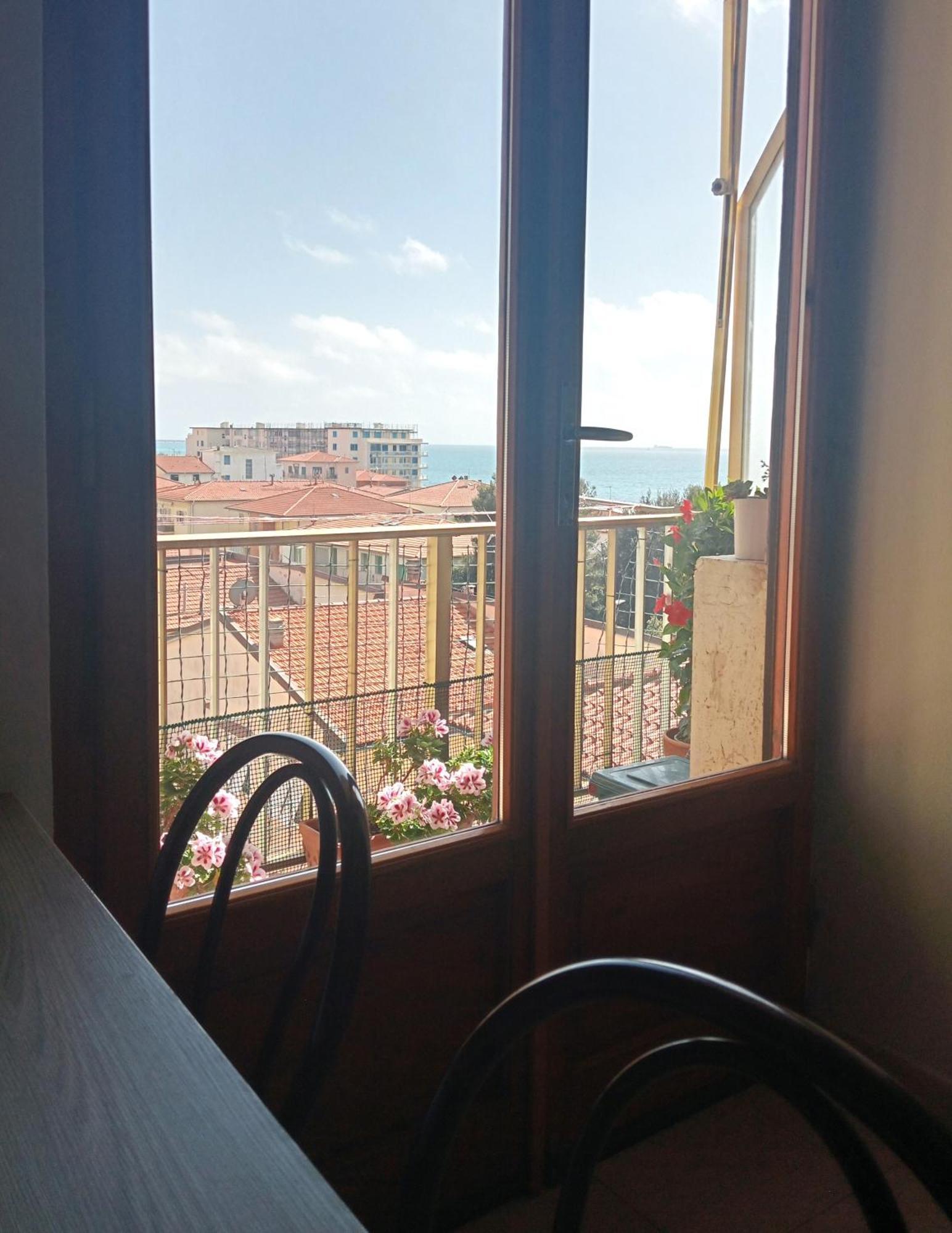 Appartamento A 50 Mt Dal Mare Rosignano Solvay Esterno foto